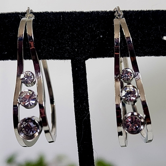 Stainless Steel Heart Shape Hoop Earrings  with Zirconia crystal - Picture 3 of 7